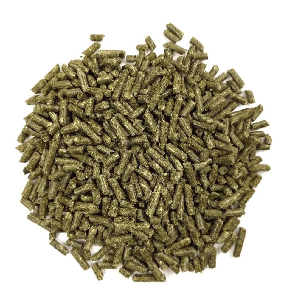 Pellet verdi di mangime per animali