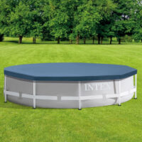Piscina fuori terra rotonda Intex coperta su prato